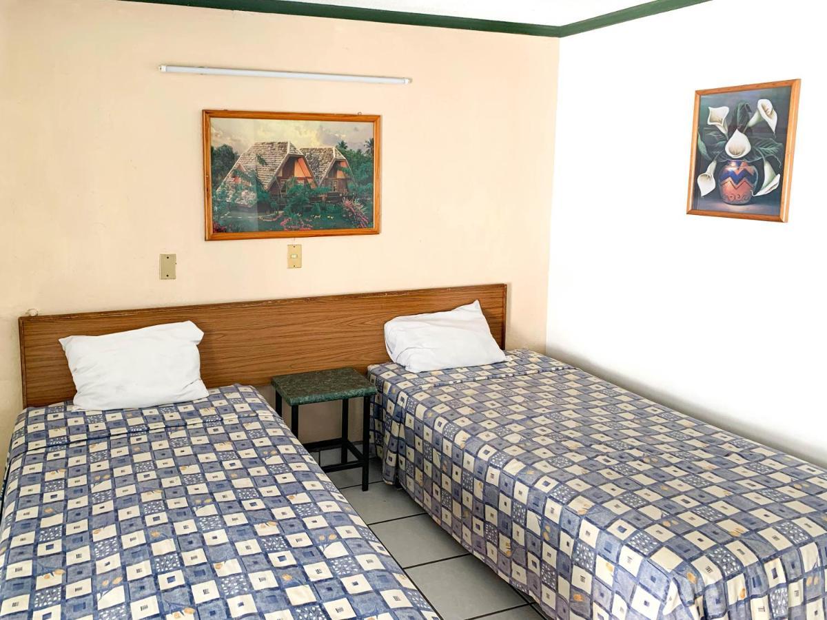 Hotel Vagabundo Plaza Del Sol Zapopan Exterior foto